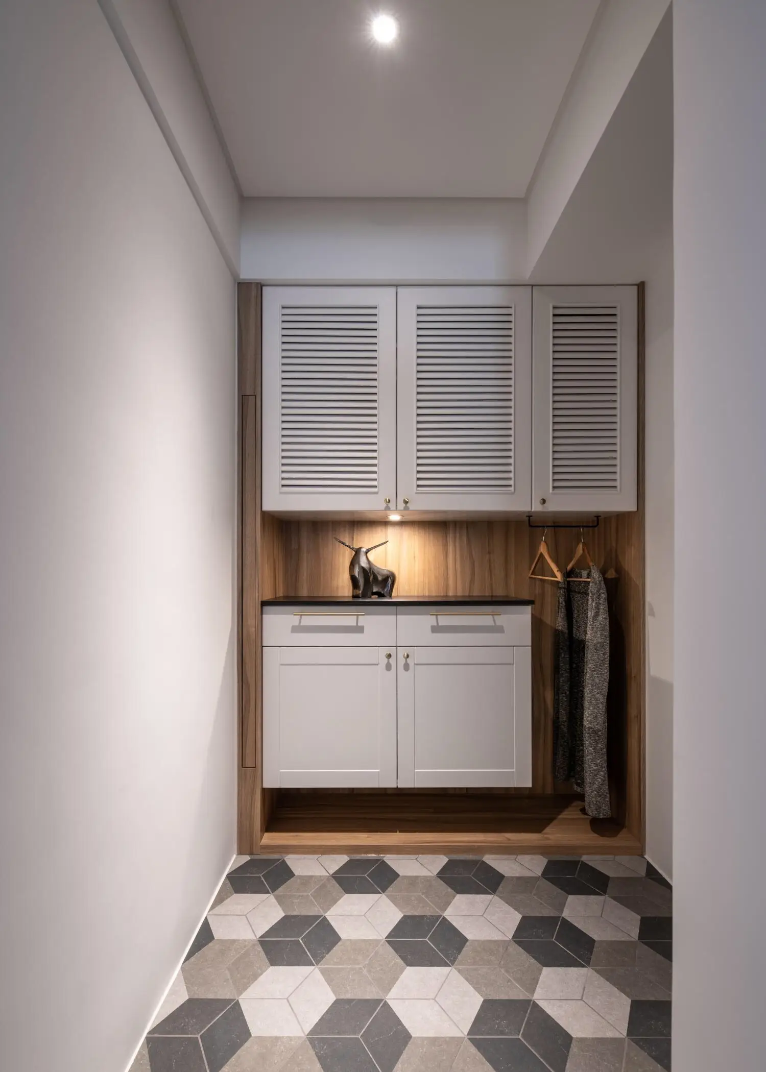 靠譜的衣帽間定制供應(yīng)商推薦：正時家具全屋定制