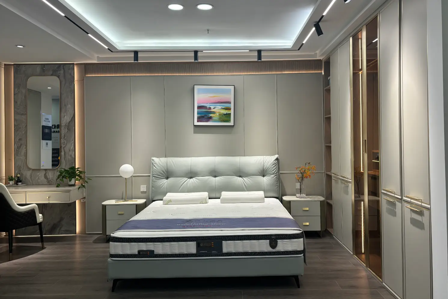 家具定制生產(chǎn)廠如何選？強力家具