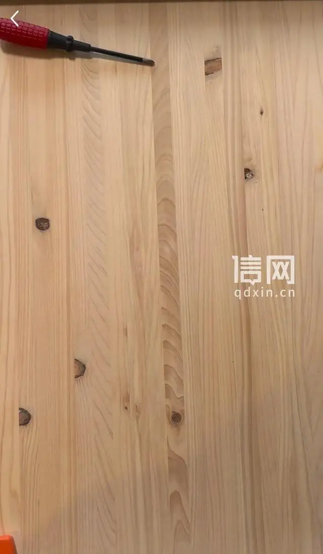 消費(fèi)者花17萬(wàn)在紅星美凱龍商家“呈里木作”定制實(shí)木家具有結(jié)疤色差商家竟發(fā)律師函